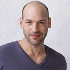 Corey Stoll Agent